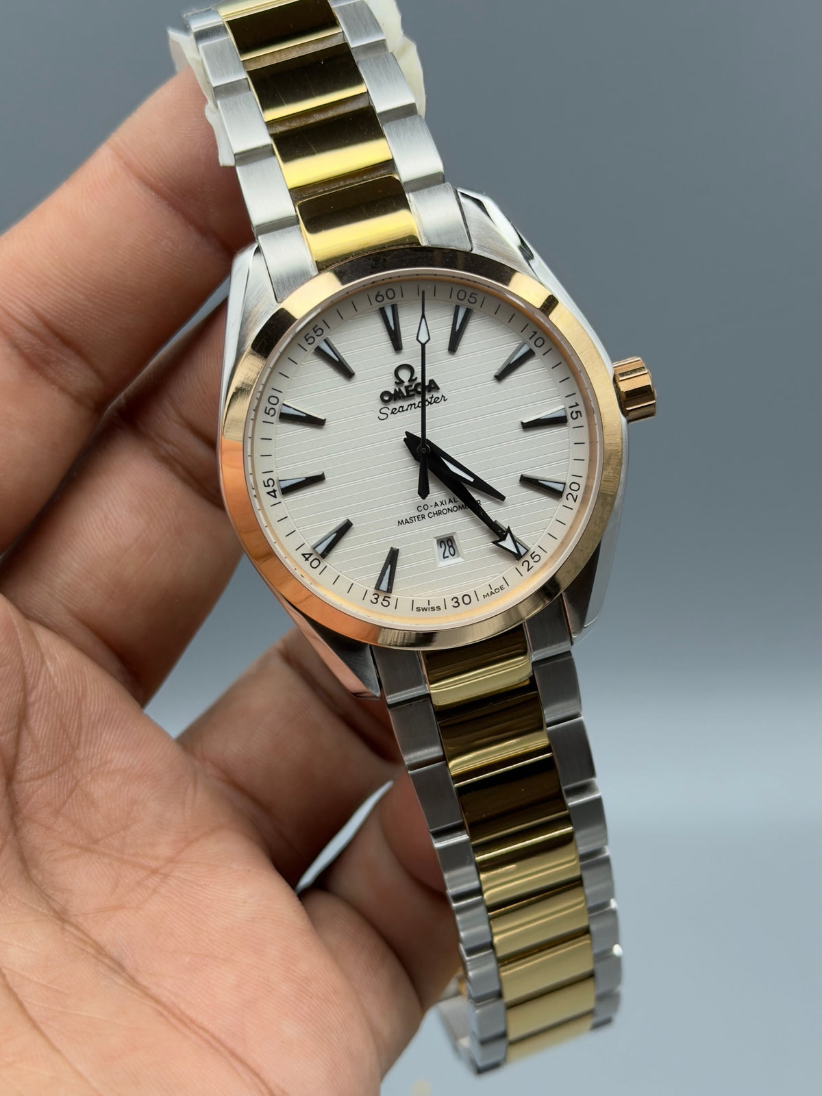 Omega acqatera