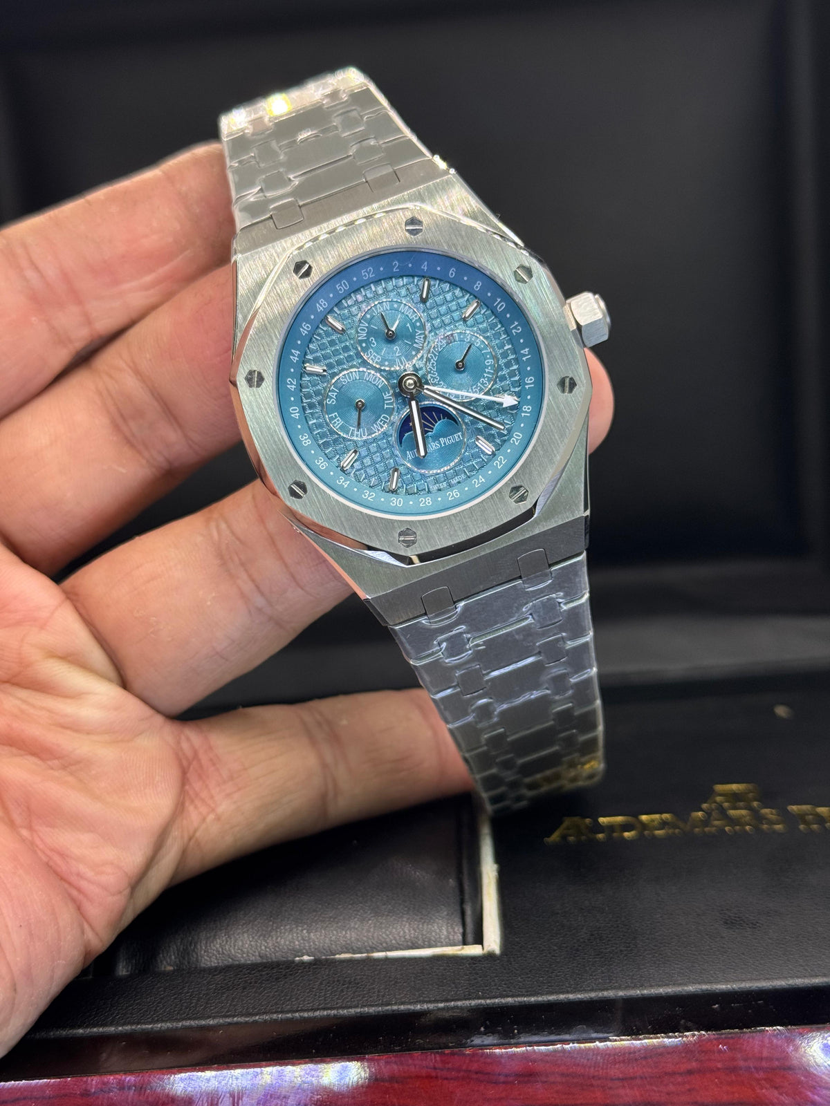 AP Audemars Piguet Royal Oak Moon Graph